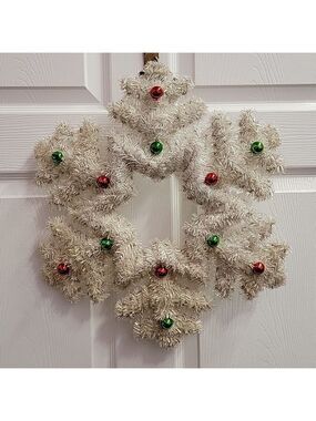 vintage White Tinsel Snowflake Wreath